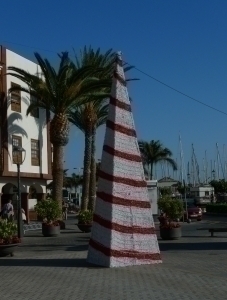 Weihnachts-Obelisk